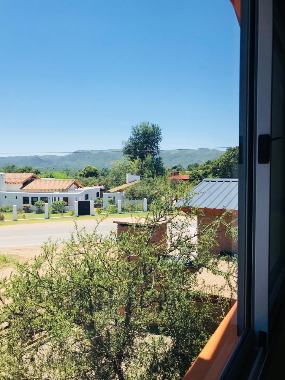 Eiru Hostel Santa Rosa de Calamuchita Exteriör bild