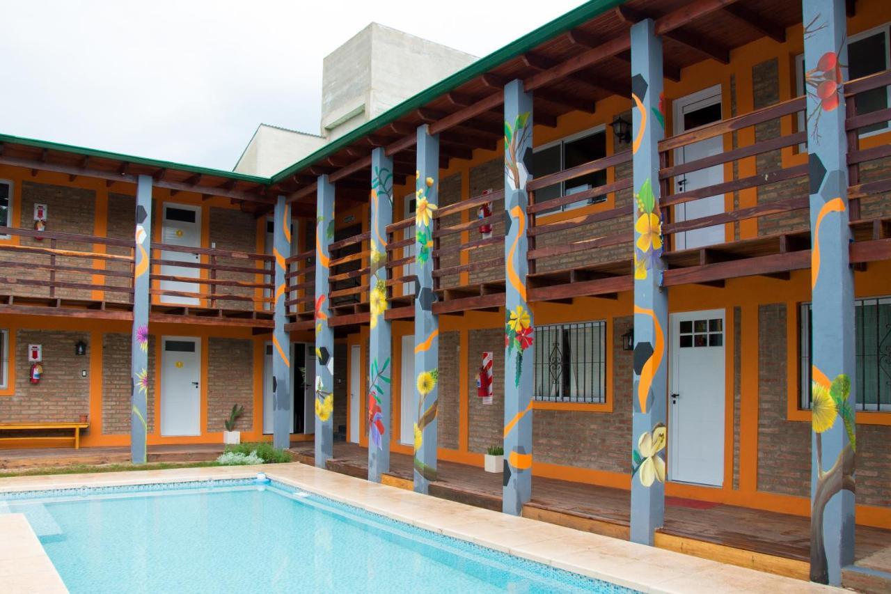 Eiru Hostel Santa Rosa de Calamuchita Exteriör bild